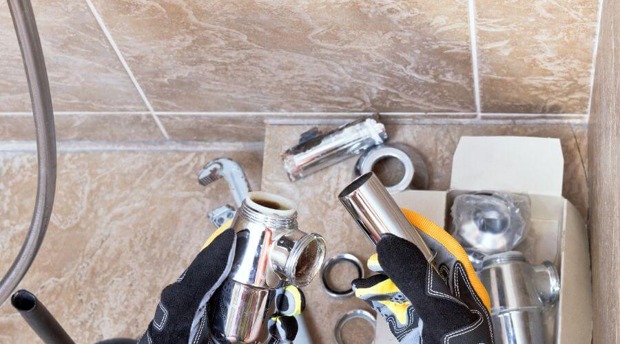 Professional gutter cleaning in Laketown, UT